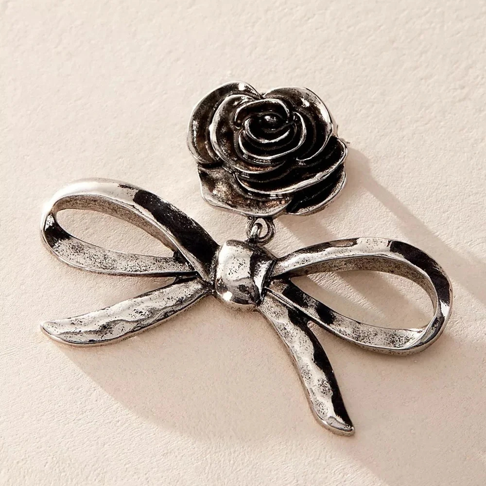 ❄️ Free People | Rosie Brooch Silver Rose